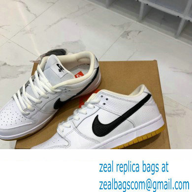 Nike Dunk Low Sneakers 31