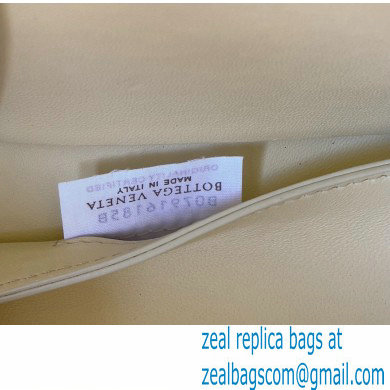 Bottega Veneta Medium intreccio leather arco tote bag 05 - Click Image to Close