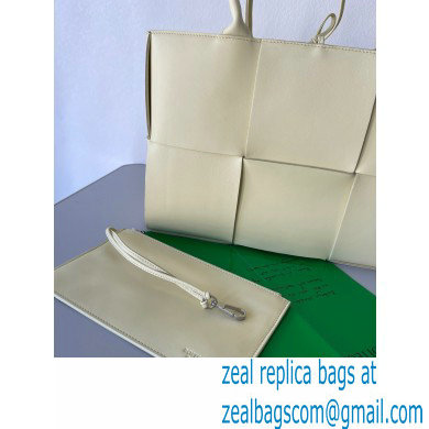 Bottega Veneta small intreccio leather arco tote bag 12 - Click Image to Close