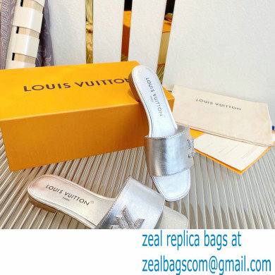 Louis Vuitton Shake Flat Mules in Metallic lambskin Silver 2023