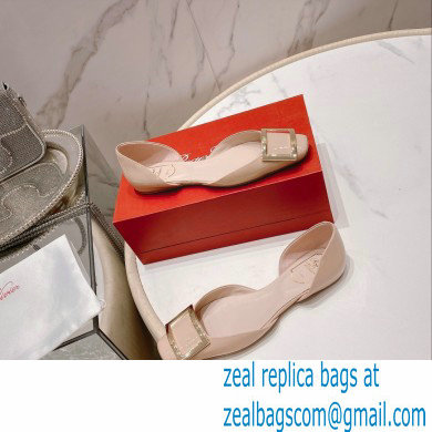 Roger Vivier Trompette Dorsay Metal Buckle Ballerinas in Patent Leather beige 2023