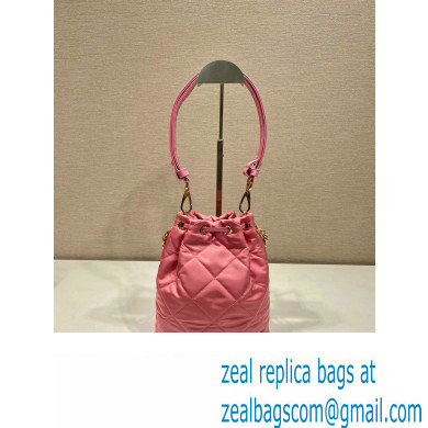 Prada Re-Edition 1995 Chaine Re-Nylon shoulder bag 1BH038 Pink 2023