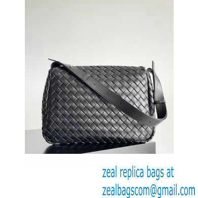 Bottega Veneta Large Cobble Shoulder Bag in padded Intreccio leather Black 2024