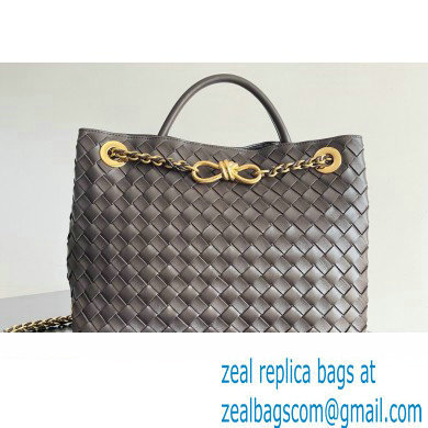 Bottega Veneta Medium Andiamo Intrecciato leather top handle Bag FONDANT With Chain 2024