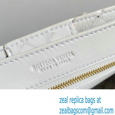 Bottega Veneta Small Andiamo Intrecciato leather top handle Bag White With Chain 2024