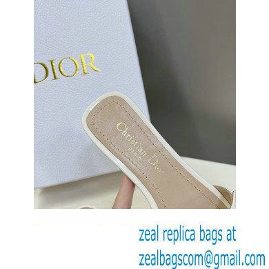 Dior C'est Dior Slide white 2024