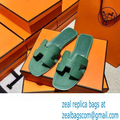 Hermes Oran Flat slippers in epsom leather vert lierre