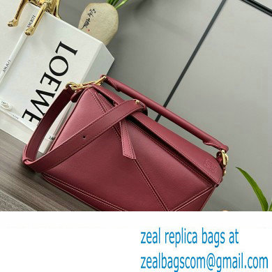 LOEWE Small Puzzle bag in in classic calfskin burgundy 2024