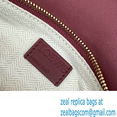 LOEWE Small Puzzle bag in in classic calfskin burgundy 2024