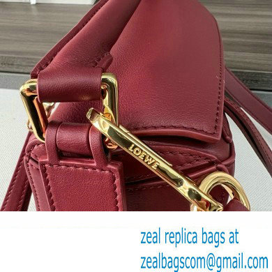 LOEWE Small Puzzle bag in in classic calfskin burgundy 2024