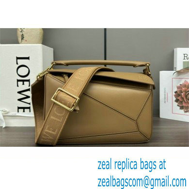 LOEWE Small Puzzle bag insatin calfskin clay green 2024