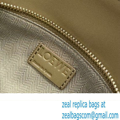 LOEWE Small Puzzle bag insatin calfskin clay green 2024