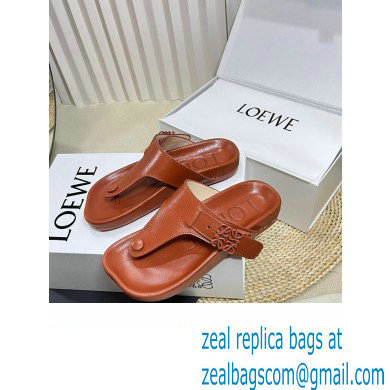 Loewe Ease toe post Women/Men sandals in goatskin Tan 2024