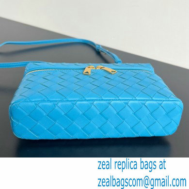 Bottega Veneta Intrecciato leather BANG BANG vanity case LAKE BLUE 2024