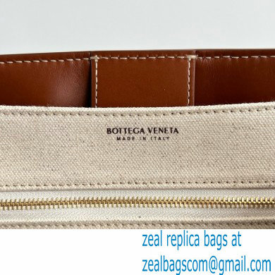 Bottega Veneta MEDIUM Andiamo Top handle bag in weathered leather and canvas 2024