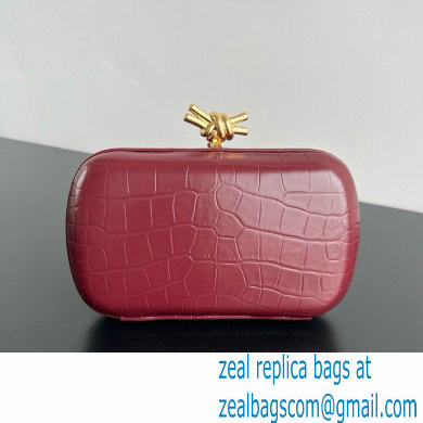 Bottega Veneta crocodile pattern Knot Minaudiere clutch Bag burgundy 2024