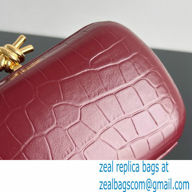 Bottega Veneta crocodile pattern Knot Minaudiere clutch Bag burgundy 2024