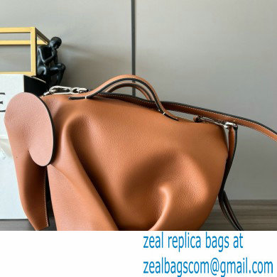 LOEWE Large Elephant bag in classic calfskin Tan 2024