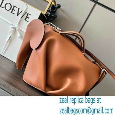 LOEWE Large Elephant bag in classic calfskin Tan 2024