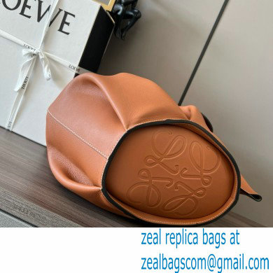 LOEWE Large Elephant bag in classic calfskin Tan 2024