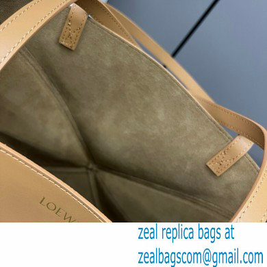 LOEWE Puzzle Fold Tote in shiny calfskin 052316 Warm Desert/Black 2024