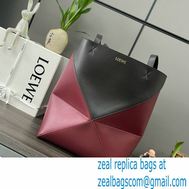 LOEWE Puzzle Fold Tote in shiny calfskin 052316 black/burgundy 2024