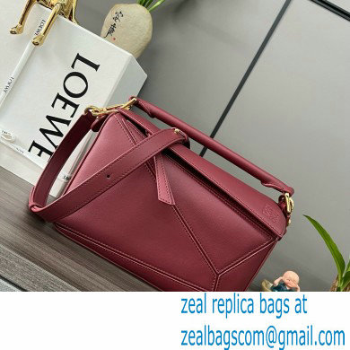 LOEWE Small Puzzle bag in in classic calfskin burgundy 2024