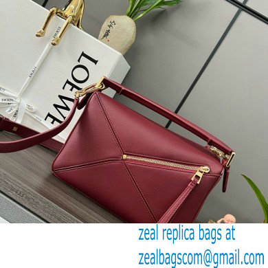 LOEWE Small Puzzle bag in in classic calfskin burgundy 2024