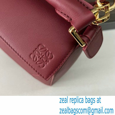 LOEWE Small Puzzle bag in in classic calfskin burgundy 2024