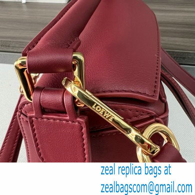 LOEWE Small Puzzle bag in in classic calfskin burgundy 2024