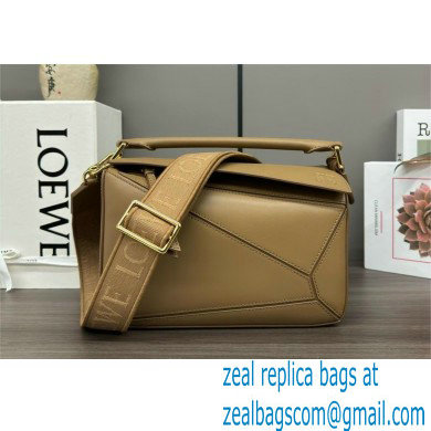 LOEWE Small Puzzle bag insatin calfskin clay green 2024