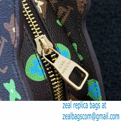 Louis Vuitton Dog On Strap M83342 01