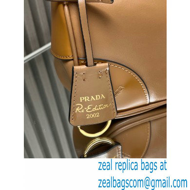 Prada Re-Edition 2002 small leather shoulder bag 1BC201 Caramel 2024