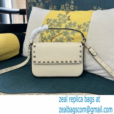 VALENTINO ROCKSTUD GRAINY CALFSKIN POUCH WHITE 2024 - Click Image to Close