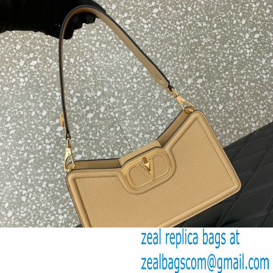 Valentino VLogo Leather shoulder bag in grainy calfskin Beige 2024