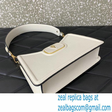 Valentino VLogo Leather shoulder bag in grainy calfskin White 2024