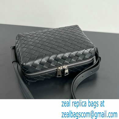 bottega veneta Small Loop Camera Bag black 2024