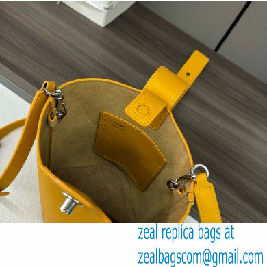 loewe mini Pebble Bucket bag in mellow calfskin Sunflower 2024