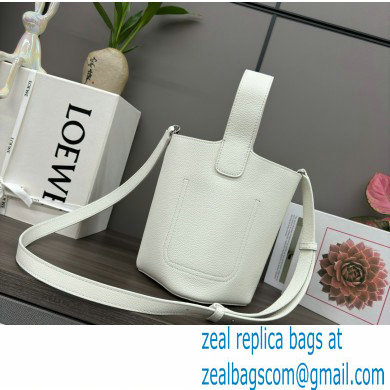 loewe mini Pebble Bucket bag in soft grained calfskin white 2024